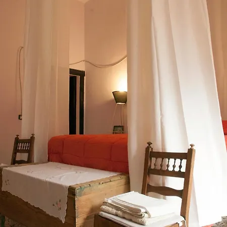 Borgo Petelia, Casa Mannarino, Lucrezia アパート