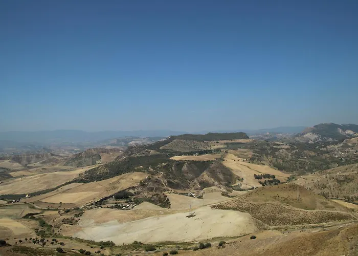 Borgo Petelia, Casa Mannarino, Lucrezia 公寓 *